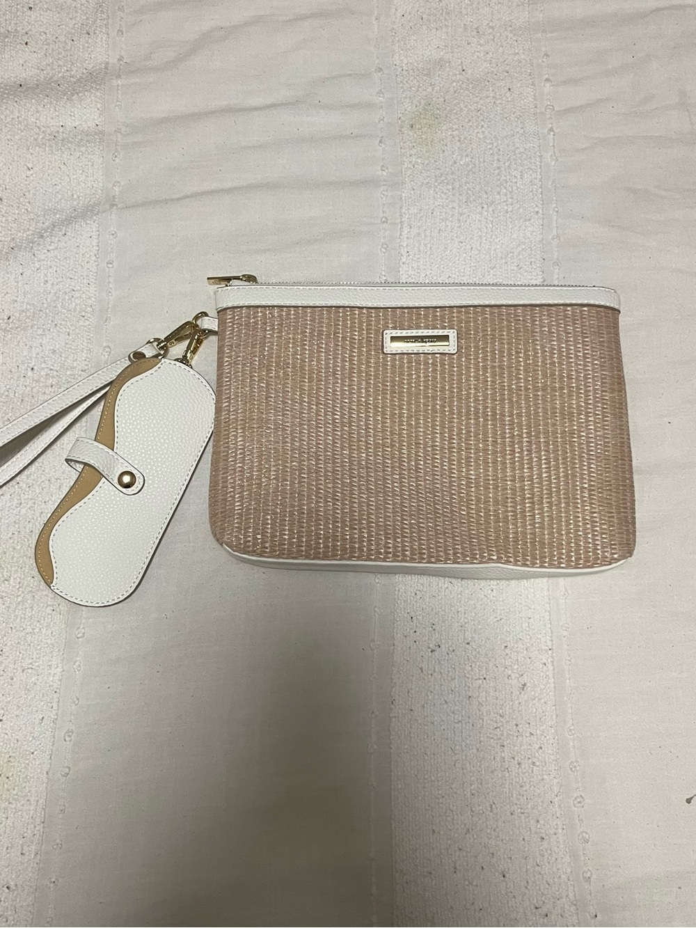Cosmetic bag